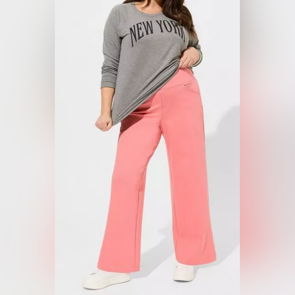 TORRID Pull-On Pixie Wide Studio Luxe Ponte Leg Pant 2x/18-20